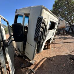 Cabine do Volvo FH520 completo