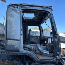 Corpo da Cabine Volkswagen Constellation 24.280 completo