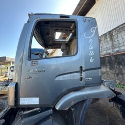 Corpo da Cabine Volkswagen Constellation 24.280 completo